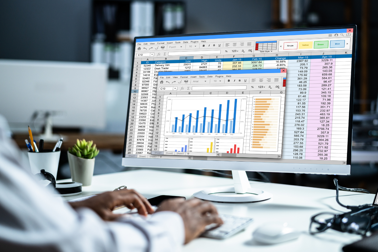 Should FP&A Modelers Avoid Volatile Functions in Excel?